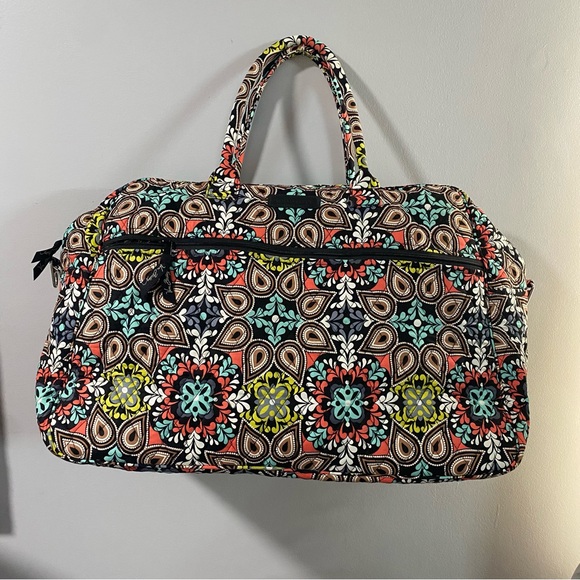 Vera Bradley Handbags - NWOT Vera Bradley Colorful Patterned Women's Travel Bag